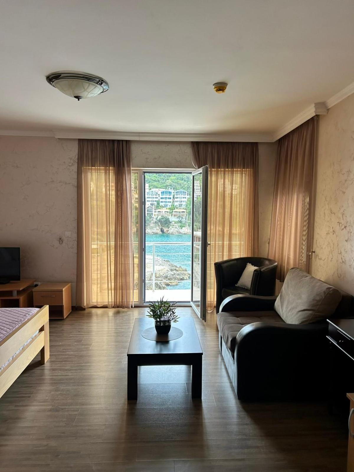 Hotel Victoria Bar Dış mekan fotoğraf